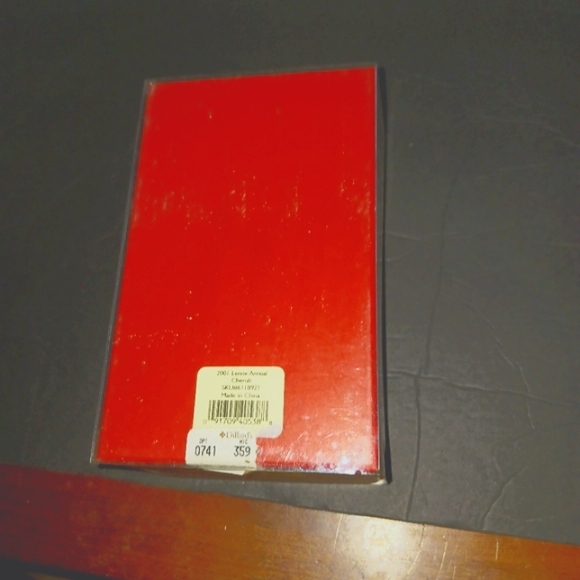 Lenox Annual 2001 Cherub Christmas Ornament in original box - Picture 2 of 5